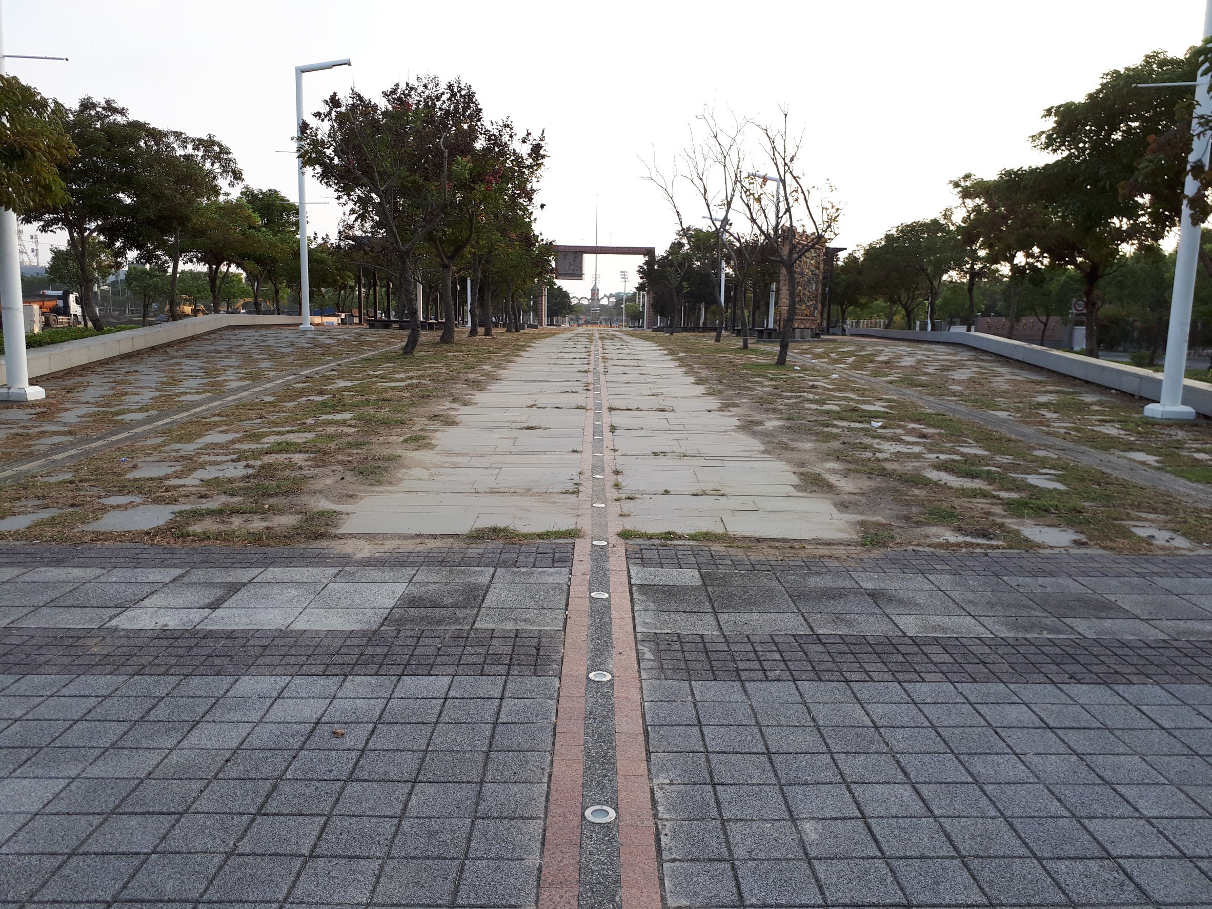 106年公園廣場綠地景觀及無障礙設施改善工程