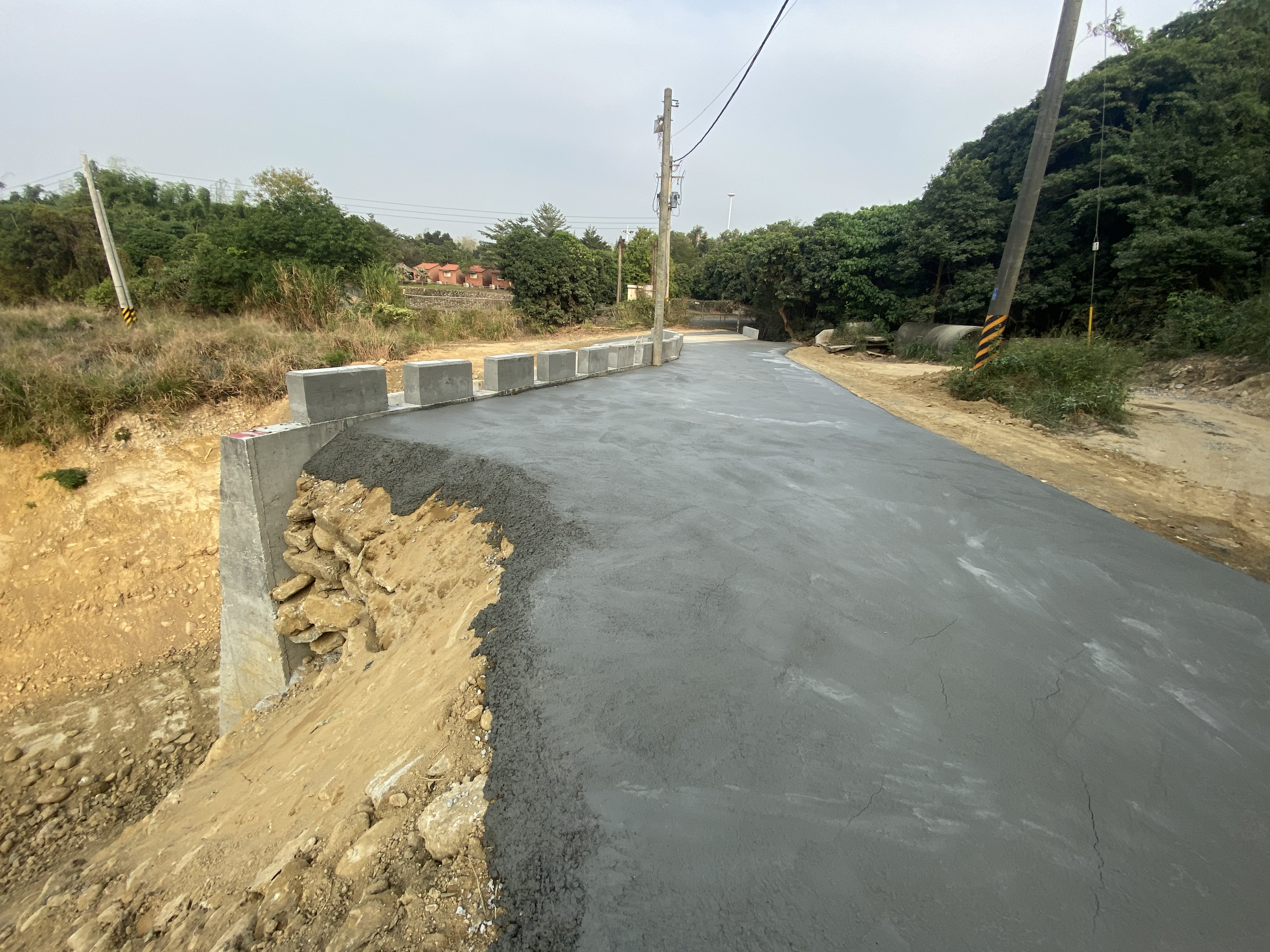 民雄鄉松山村松田崗旁野溪護岸坍塌災修復建工程